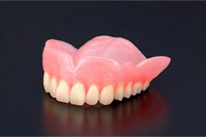 中目黒ゲートタウン歯科室の入れ歯治療