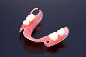 中目黒ゲートタウン歯科室の入れ歯治療